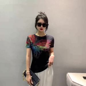 Ammin เสื้อยืดแฟชั่นเสื้อยืดคอกลมเรียบง่ายสำหรับฤดูร้อน2024แขนสั้นลายจุดสีตำแหน่งเสื้อเบลาส์สง่างามแบบลำลองไซส์ใหญ่สไตล์เกาหลีสำหรับผู้หญิง