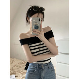 Kimi 👣🐼พร้อมส่ง🐼👣crop top เสื้อปาดไหล่🖤ทรงเข้ารูป เสื้อเปิดไหล่ไหมพรมแฟชั่นผู้หญิง แขนสั้น ดีเทลลาบทาง เซ็กซี่ ผญสวย ๆ