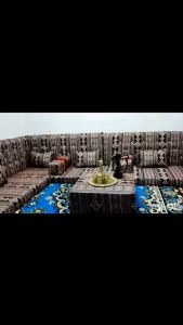 sofa lesehan Arab Saudi misnad Harga permeter