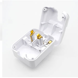 China Australia New Zealand Argentina Slanted 3 Pin To UK 3 Pin Converter Plug Adapter With 13A Fuse Protection