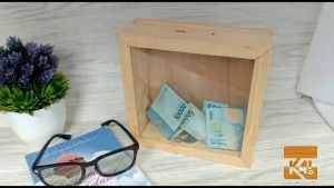 Celengan Kayu Kotak
