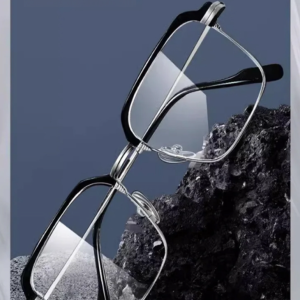 แว่นสายตาสั้นแบบย้อนยุคสำหรับผู้ชายและผู้หญิง เลนส์ซูมแฟชั่น ป้องกันแสงสีฟ้า แว่นครึ่งกรอบแบน สไตล์ธุรกิจ น้ำหนักเบาพิเศษ HD