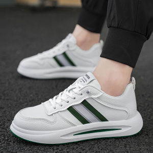 LHMonday ใหม่มาก รองเท้าผ้าใบแฟชั่นผู้ชาย ทรงสปร์อต เท่ ดูดีมีกันลื่นให่แน่นๆใส่แมทช์ได้หลายโอกาส มีให้เลือกถึง2สีบอกเลยว่าคุ้มมากราคาคือดีย์ มาตำกันโล๊ด