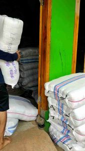 Jas Hujan Plastik: Desain Praktis & Perlindungan Lengkap