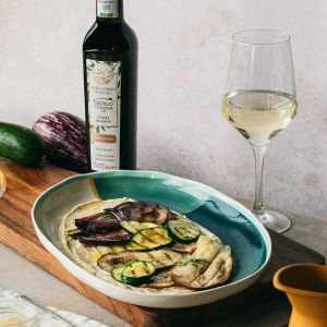 Castillo De Canena Extra Virgin Olive Oil (16.8 fl. oz.) oz.) Arbequina Cold-Pressed Purity    Rich Bold Flavor Profile    Bread Soup Pasta Salad Dressing Vegetables    Spanish