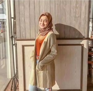 Belle Long Cardy: Cardigan Rajut Premium untuk Musim Dingin