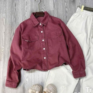 TIENSTYLE - Áo Sơ Mi Jean Đỏ Cổ Bẻ Nắp Túi Dài Tay Dành Cho Nữ Áo Bò Giặt Màu Đỏ Mận