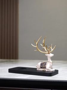 กวางสองตกแต่งบ้านระดับไฮเอนด์ตกแต่งชั้นวางไวน์