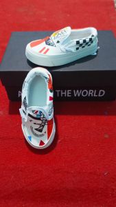 Sepatu Anak Slip On Moma / Sepatu Anak Laki Laki Dan Perempuan / Sepatu Anak Sekolah