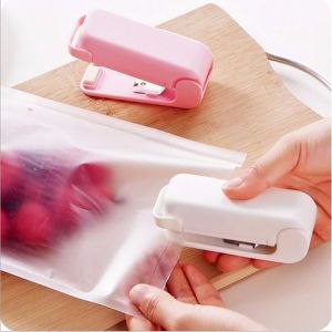 Máy hàn miệng túi mini cầm tay nhỏ gọn dùng nhiệt hàn miệng túi nilong túi bóng tiện lợi FERADO