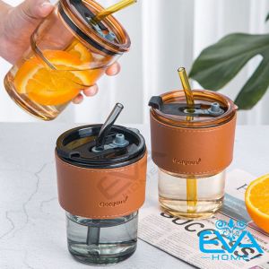 Set 2 Cốc Thuỷ Tinh Màu Hồ Phách Và Xám Khối Bọc Da Chịu Nhiệt Gorgous Có Nắp Đậy Kín Và Ống Hút Cao Cấp SP4729