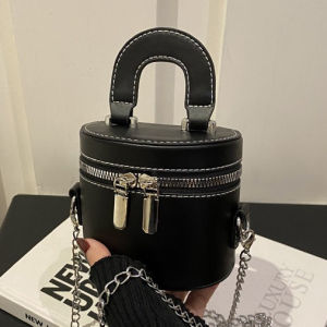 1742 ( READY STOCK ) PU SLING BAG EU FASHION HOUSE