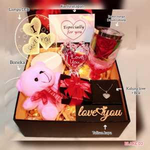 Kado Romantis Cewek – Hadiah Ulang Tahun Anniversary Wisuda dan Momen Spesial | Gift Box & Hampers Aesthetic Unik (BLAKE)