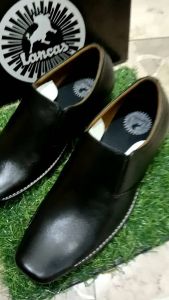 Sepatu pantofel pria kulit