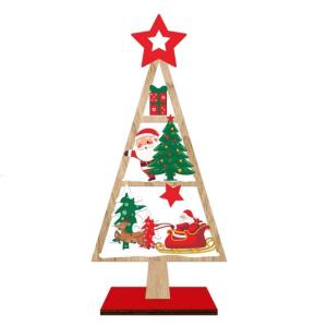 ประติมากรรมต้นไม้ตามเทศกาลตามธรรมชาติของงานสังสรรค์ในตกแต่งสำหรับคริสต์มาสตั้งโต๊ะทำมือและเป็นของขวัญสำหรับวันหยุด