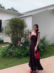 Dazzlin  ชุดเดรสสีดำผู้หญิง 2024 ผู้หญิงอ้วนไซส์ใหญ่แฟชั่นฤดูร้อน mm ชุดเดรสสายเดี่ยวลายดอกกุหลาบสไตล์ฝรั่งเศสวินเทจ