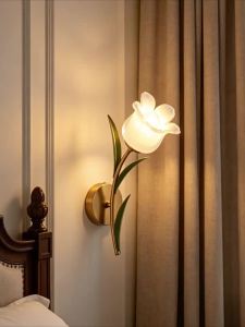 SXH French-style rustic bedroom bedside wall lamp simple and modern design creative American floral pattern suitable for bedrooms and living rooms as background lighting