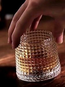 Gelas Cangkir Minuman Wine Coffee Glass Cup Berputar Bahan Kaca 150 ml