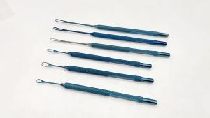 QSWTITAN Titanium Kansas Loops Dụng cụ phẫu thuật mắt siêu nhỏ Dụng cụ móc mắt 1 cái
