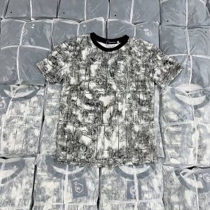 Áo thun nam cổ tròn in họa tiết chữ nổi chất vải nhung rách nhẹ co giãn 4 chiều mấu mới nhất