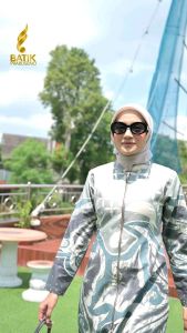 Baju Batik Couple Motif Indira Merah: Kemeja Pria & Tunik Wanita Lengan Panjang