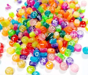 Payet Manik Mote Bulat Pipih Warna Warni Transparat Abjad Putih 1pon 6mm