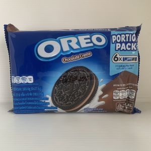 โอรีโอ้ คุกกี้แซนวิชช้อกโกแลตสอดไส้ครีมช็อกโกแลต 3 ชิ้นใน 1 ห่อเล็ก จำนวน 6 ห่อเล็กต่อแพค