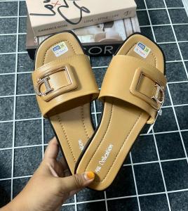 Sandal Teplek Selop Wanita Kekinian Sendal Flat Cewek Casual Super Empuk & Anti Licin