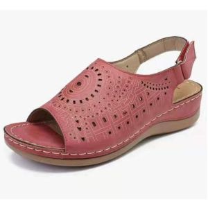 [Free Shipping] Plus-Size WomenS New Retro Summer Open-Toe Buckle Strap Hollow-Out Sandals With A Low Heel