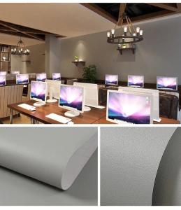 Wallpaper Dinding Ruang Tamu Motif Polos Abu Muda