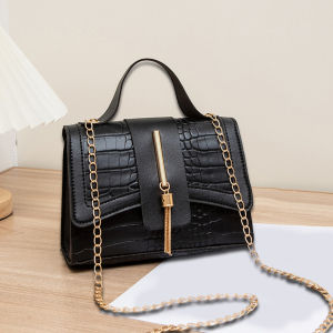 QNQN 2025 ผู้หญิงใหม่ PU กระเป๋าสะพายไหล่เอียงกระเป๋าสตรีแฟชั่นสไตล์ใหม่แฟชั่นกระเป๋าถักปักถักร้อยกระเป๋า Crossbody สบาย ๆ