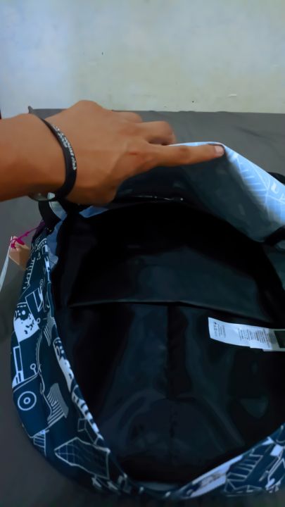 TAS%20JANSPORT%20KOMIK%20RANSEL%20PRIA%20WANITA%20GEOMETRISTAS%20JANSPORT%20-%20MOTIF%20ABSTRAK%20GARIS%20tas%20sekolah%20jansport%20-%20Image%204