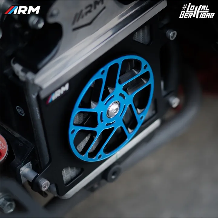 %E3%80%90COD%E3%80%91SPINER%20RADIATOR%20COVER%203D%20ARM%20TYPE%20CAKRA%20Vario160/PCX160/VARIO,%20ADV,%20PCX%20125%20150/%20Nmax%20Aerox%20V1%20V2%20-%20Image%205