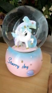 snowball musik Bola air salju kotak musik love story dan lampu motif unicorn oleh Vinvin Pink Store