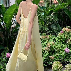 Sheii ใหม่เตรียมส่ง ชุดเดรสยาวสายเดี่ยว ผ้าไม่หนาไม่บางใส่สบายมาก ให้ฟิวลุคหนูคุณใจสุดๆ สีคือน่ารักมาก ใส่เที่ยวทะเลคือปังน้าาา ของมันต้องมี