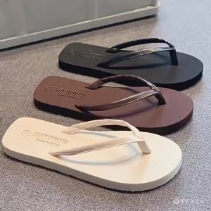 [Free Shipping] Summer Womens Simple New Style Flat Beach Sandals for Outdoor Wear Non-Slip Fashionable Flip-Flops
