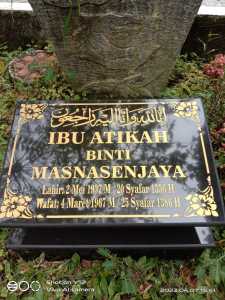 BATU NISAN MAKAM GRANIT TUGU MINI