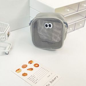 Y2K2 แบบพกพาได้ แฟชั่นสำหรับผู้หญิง ที่จัดเก็บเครื่องสำอาง กระเป๋าเครื่องอาบน้ำ โปร่งใสโปร่งใส จุได้มาก ลายตาน่ารัก ตาข่ายแบบตาข่าย กระเป๋าเครื่องเขียนนักเรียน กระเป๋าเก็บของเกาหลี กระเป๋าสะพายไหล่ DIY กระเป๋าเครื่องสำอางผู้หญิง กระเป๋าเครื่องสำอางตาข่าย