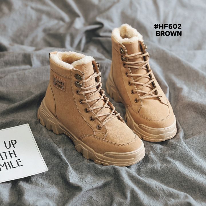 SEPATU ANKLE BOOTS WANITA GAYA KOREA BULU BULU BERKUALITAS NYAMAN