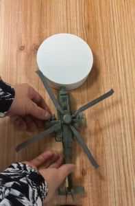 1:72 scale model military series helicopters can be freely assembled cabin can be opened suitable for collection and gifting