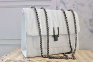 Tas selempang wanita CORLA terbaru/tas wanita kekinian/tas luxury rantai ulir/Tas wanita kekinian