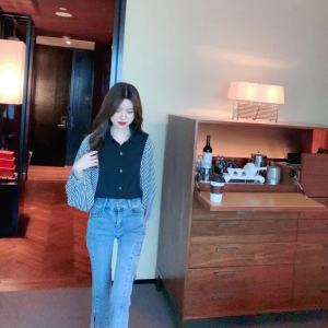 Ammin 2024 quần áo mùa xuân thời trang theo xu hướng áo sọc màu tương phản đa năng lỏng lẻo và giảm béo thời trang phong cách Hàn Quốc khí chất giải trí đi lại của tất cả phù hợp với áo sơ mi sọc chắp vá cho phụ nữ