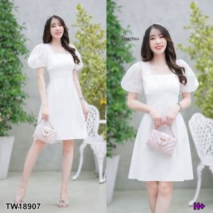 P18907 เดรสแขนบอลลูน คอเหลี่ยม กระโปรงสีพื้น ..