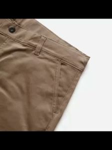Celana Chino Pria: Bahan, Desain & Rekomendasi