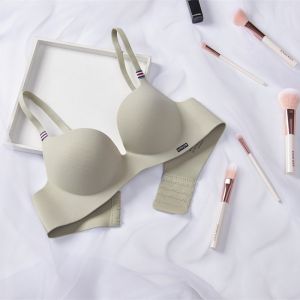 เสื้อชั้นในผู้หญิงดันทรง บราชั้นในยกทรง ผ้านุ่ม เซ็กซี่ สำหรับผู้หญิง