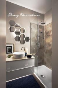 Termurah Kaca Cermin Hexagonal Asli Kaca 100% Ukuran 16CMX14CM / Cermin Aesthetic / Dekorasi Dinding Rumah Minimalis / Cermin Dinding / Cermin Segi Enam