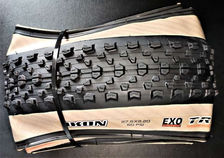 MAXXIS Ikon Tire Skin Wall OR Dark Tan Wall x OR 29 x