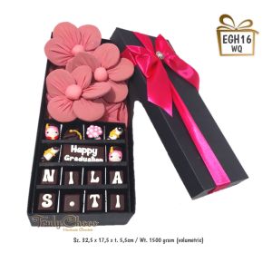 TrulyChoco paket coklat dan hijab pashmina untuk hadiah ulang tahun anniversary dan wisuda