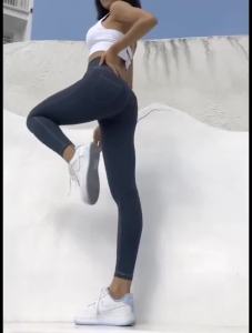 ➛➚moving peach กางเกงเลกกิ้งกางเกงกีฬาเอวทรงสูงแบบแห้งเร็วสําหรับผู้หญิง