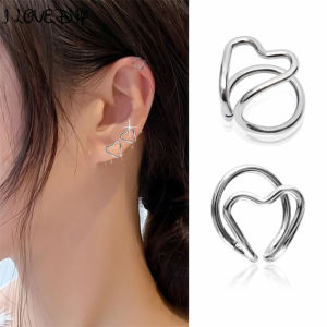 ILOVEDIY ต่างหูต่างหูแบบหนีบผู้หญิงรูปตัวซีต่างหูแบบหนีบหัวใจรูปทรงเรขาคณิตโลหะชุบเงินน่ารักสไตล์เกาหลี1คู่เครื่องประดับผู้หญิง